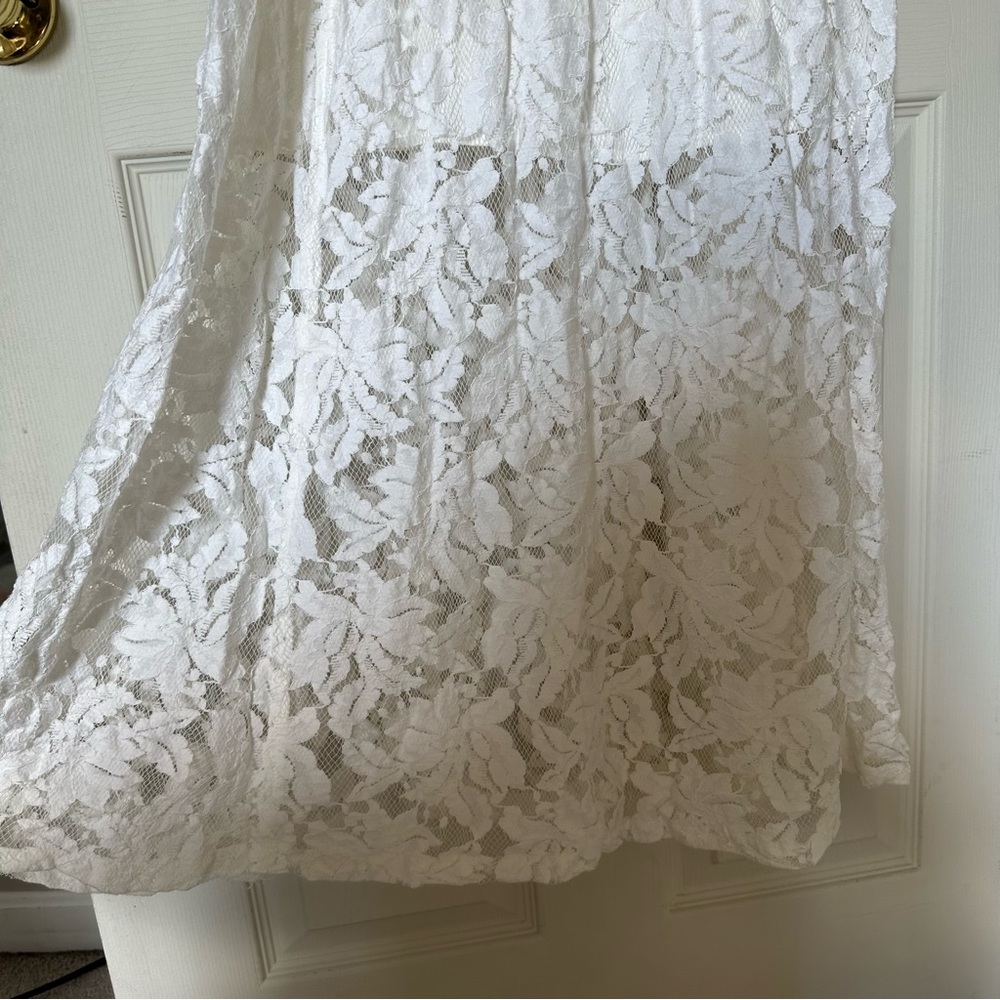 White lace eyelet dress - Picture 6 of 10